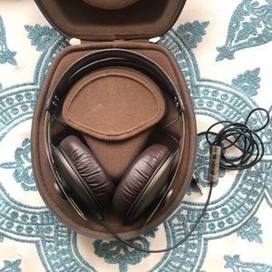 Momentum headphones like new
